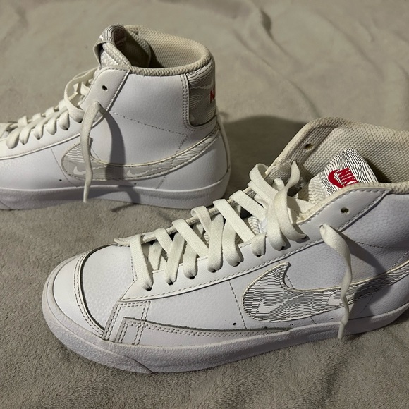 Blazer Mid ‘77  GS White Logo Print’ - Picture 7 of 8